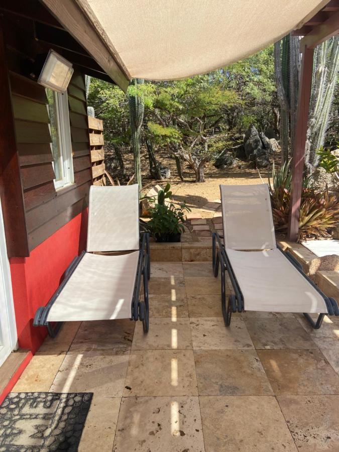 Cozy Studio With Private Spa Oranjestad Bagian luar foto