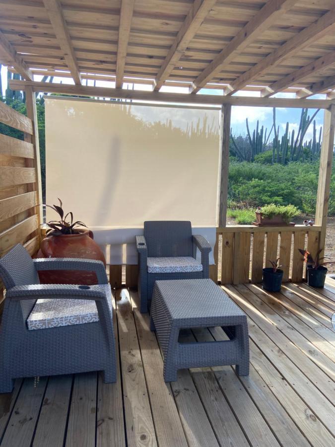 Cozy Studio With Private Spa Oranjestad Bagian luar foto