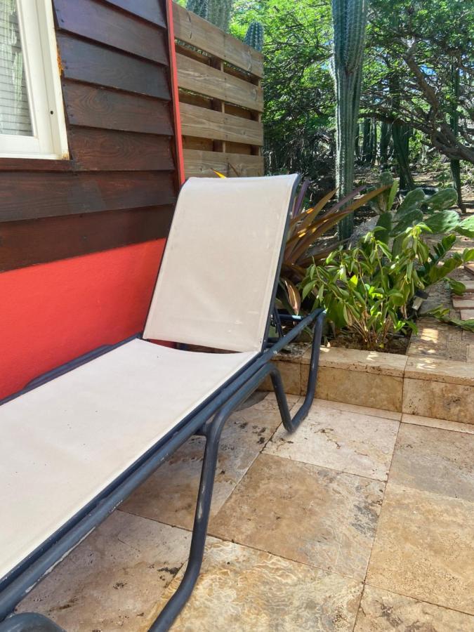 Cozy Studio With Private Spa Oranjestad Bagian luar foto